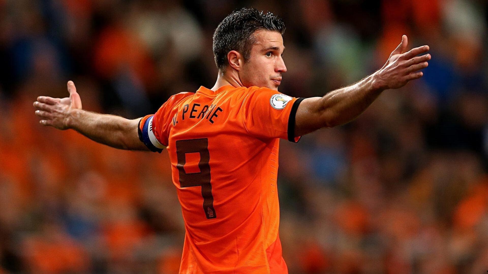 穆西亚拉：从没想过会登上FC的封面；或许现在还能打赢贝林