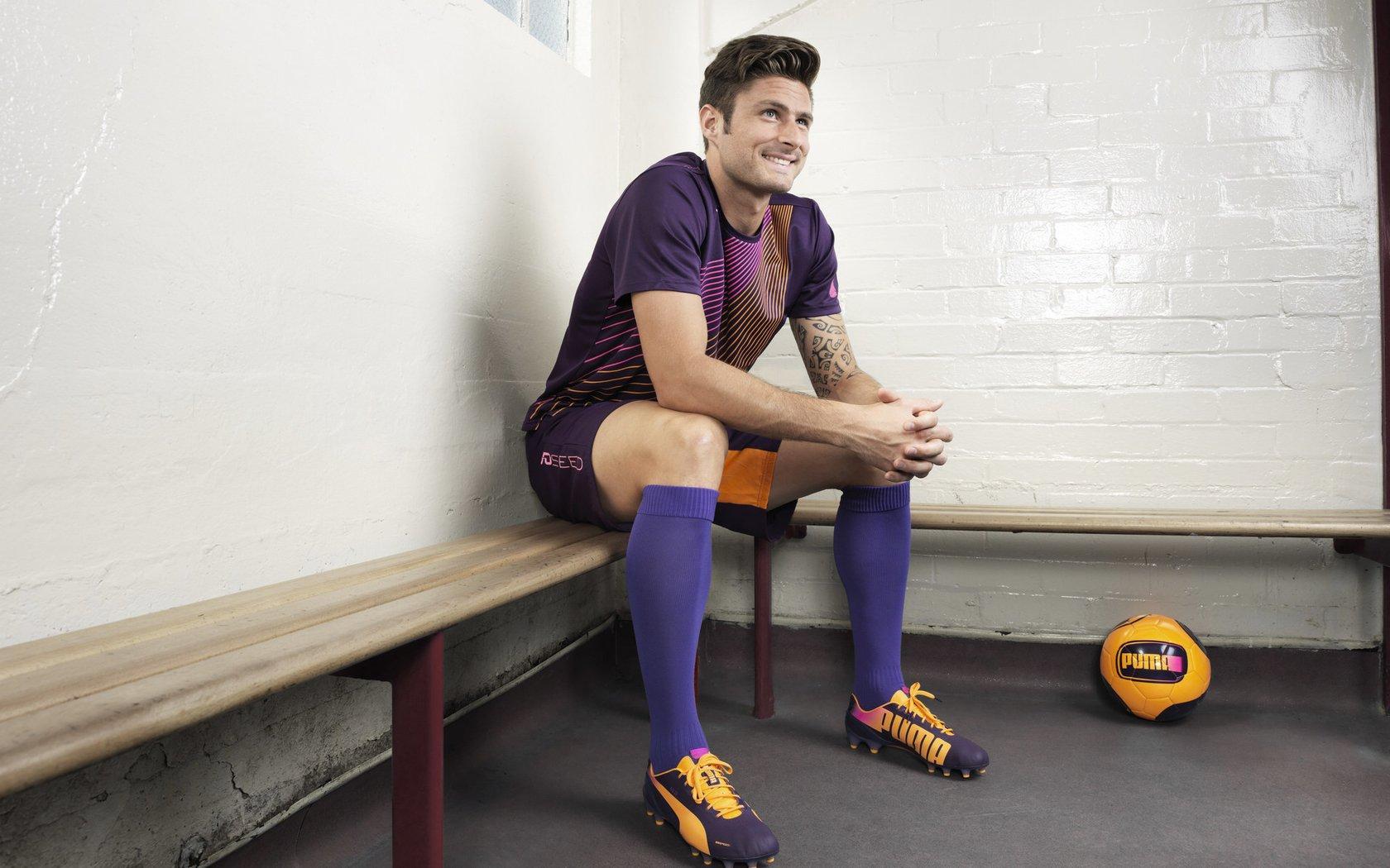 疯了！切尔西新帅铁腕首令曝光，不惜代价，劫杀利物浦头号签约目标